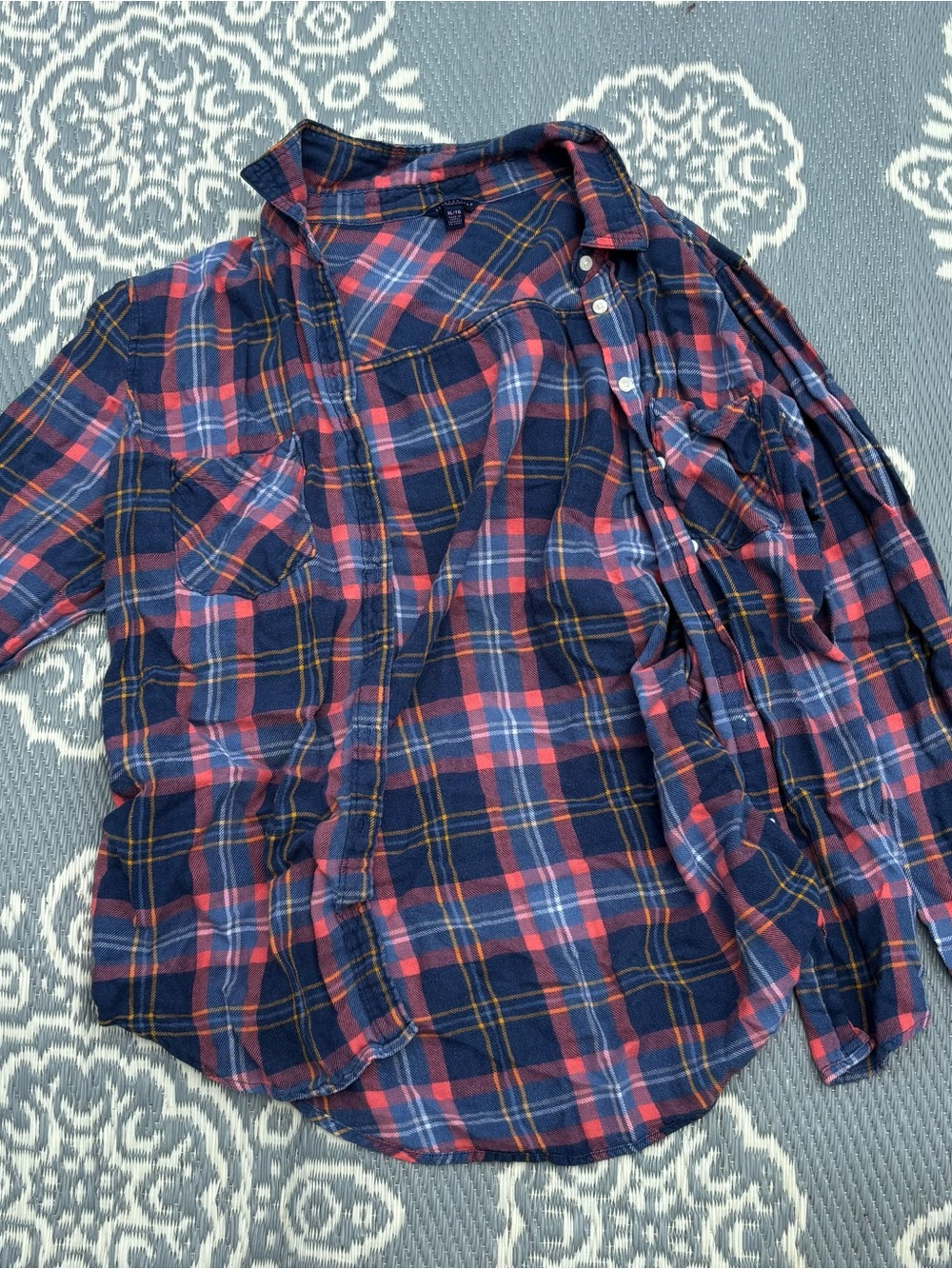 Aeropostale Navy and Pink Plaid Button-Down Shirt